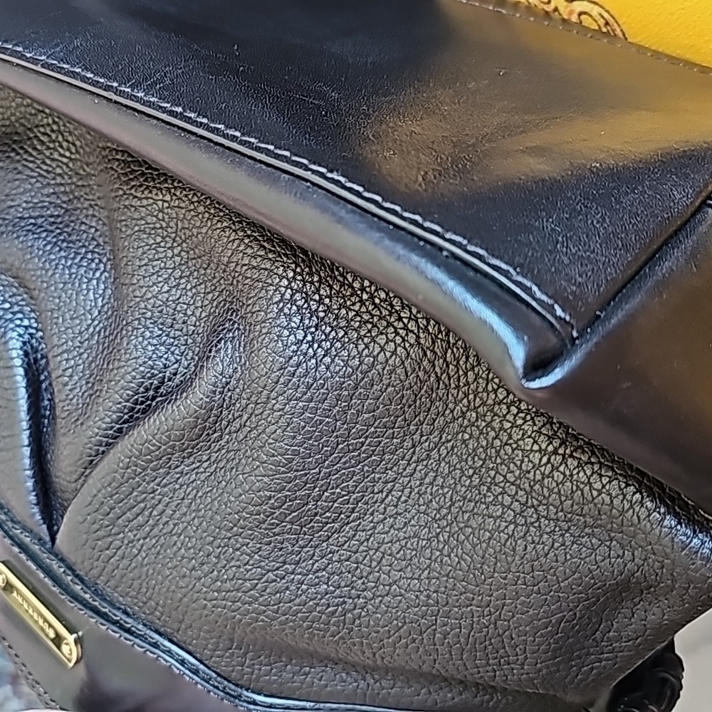 Burberry Hepburn Tote Bag - Picture 13 of 16